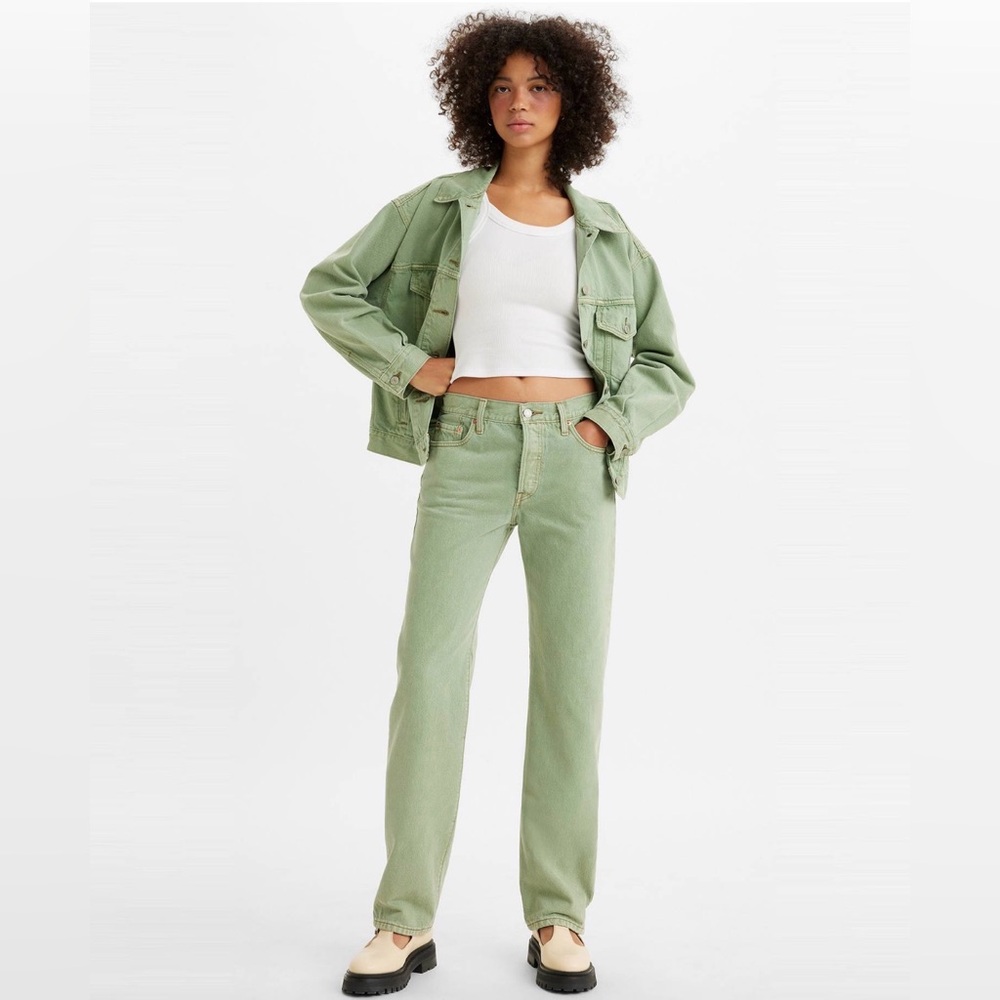 Levi’s 501 ‘90s women’s coloured denim jeans